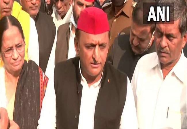 जौनपुर में अखिलेश यादव बोले- क्षेत्रीय दलों को साथ लाकर उत्तर प्रदेश मे करेंगे सत्ता परिवर्तन