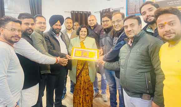 निदेशक बनने पर सीएमएस डा. आभा वर्मा का किया सम्मान