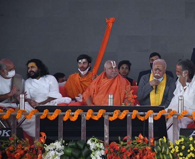 चित्रकूट : पावन तपोभूमि पर महाकुंभ में भई संतन की भीड़.., हिंदू एकता के लिए दिखे सभी गंभीर