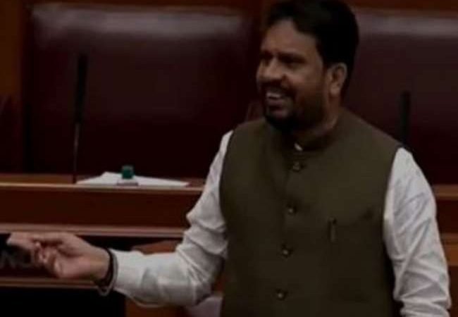 कर्नाटक कांग्रेस के वरिष्ठ नेता केआर रमेश कुमार ने विधानसभा में दिया विवा‍दास्‍पद बयान, जानें क्‍या कहा