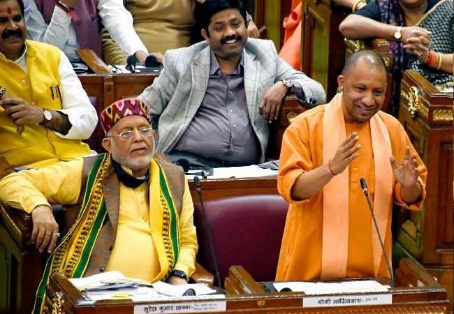 यूपी के नवनिर्वाचित विधायकों के साथ सीएम योगी आदित्यनाथ आज लेंगे विधानसभा सदस्यता की शपथ