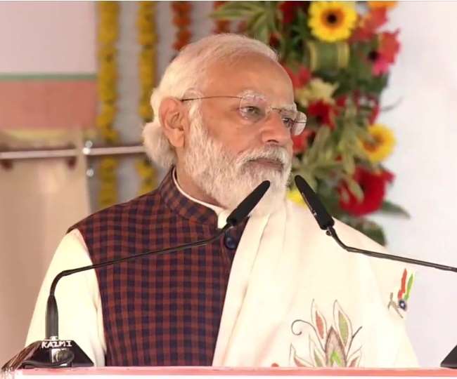 LIVE: गंगा एक्सप्रेसवे का शिलान्‍यास कर बोले पीएम मोदी- यूपी में अब भेदभाव नहीं, सबका विकास होता है