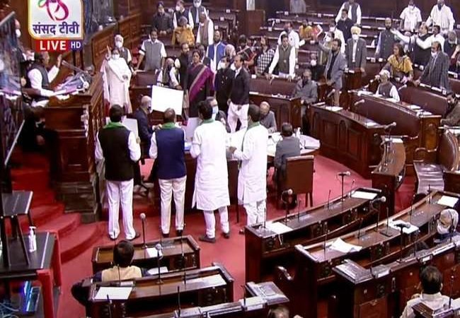 शीतकालीन सत्र 2021: गृह राज्य मंत्री के इस्तीफे पर अड़ा विपक्ष, गांधी प्रतिमा से विजय चौक तक निकालेगा मार्च