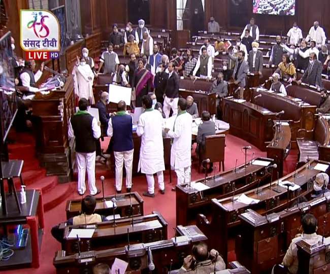 शीतकालीन सत्र 2021: गृह राज्य मंत्री के इस्तीफे पर अड़ा विपक्ष, गांधी प्रतिमा से विजय चौक तक निकालेगा मार्च