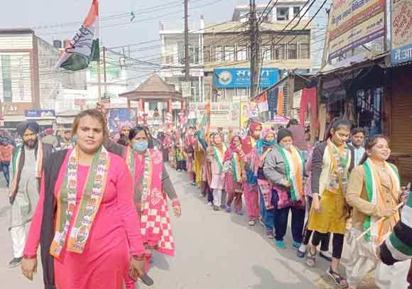 महिला शक्ति यात्रा निकालकर किया लोगों को जागरूक