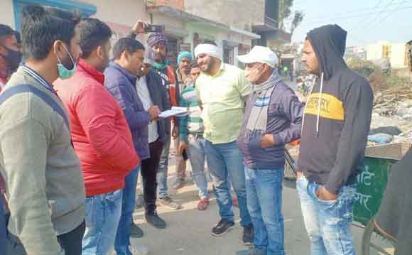लोगों ने ली सड़कों पर कूड़ा न डालने की शपथ
