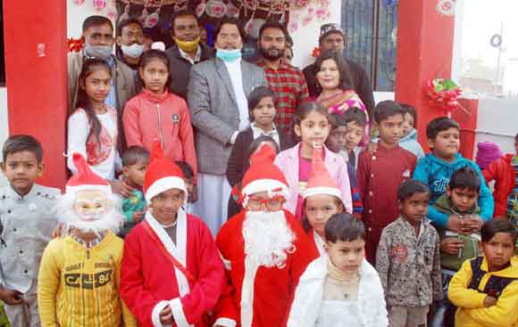प्रभु यीशु मसीह के जन्मदिवस पर प्रार्थनासभाएं आयोजित