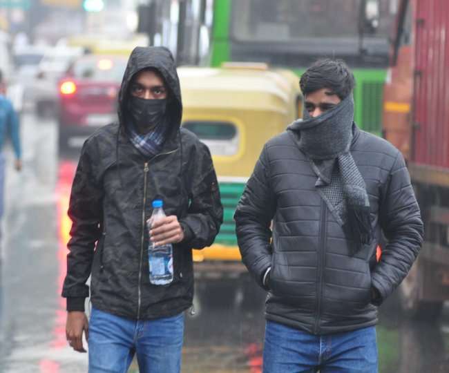 दिल्ली में आज बारिश के बाद परेशान करेगा कोहरा, जानिए अपने शहर में प्रदूषण का हाल