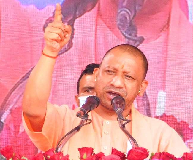 मालेगांव विस्फोट केस को लेकर कांग्रेस पर हमलावर सीएम योगी, कहा- इस शरारत के लिए जनता से मांगें माफी