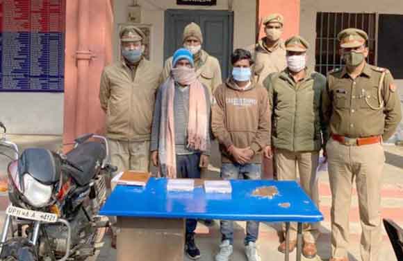 पुलिस ने दबोचे दो शातिर चोर, भेजे जेल