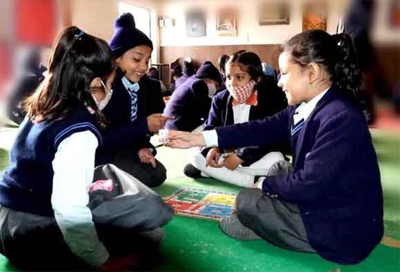 नन्हे मुन्नों की खेल स्पर्धा सम्पन्न