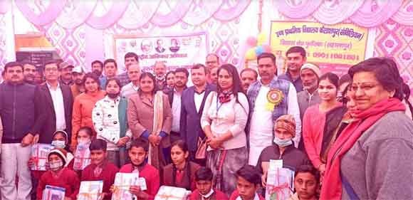 जनपद स्तरीय विज्ञान प्रतियोगिता में परिषदीय विद्यालयों के छात्र-छात्राओं ने किया बेहतर प्रदर्शन