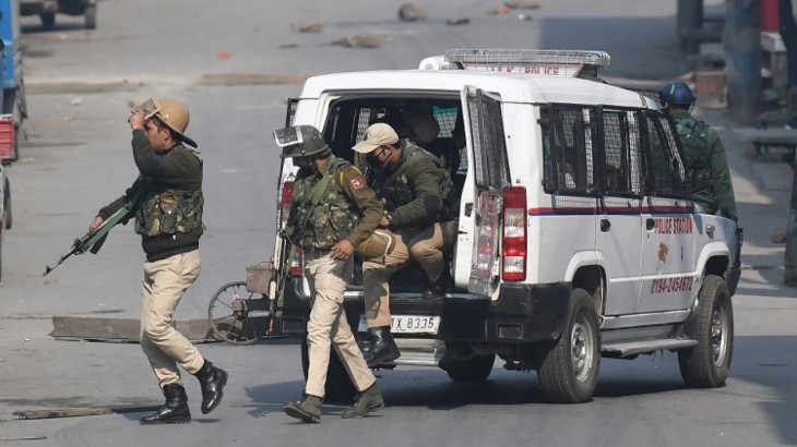 कश्मीर में दो अलग-अलग मुठभेड़ों में जैश-ए-मोहम्मद के छह आतंकी ढेर, दो पाकिस्तानी आतंकी भी शामिल