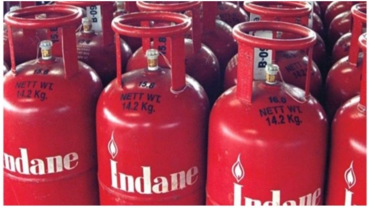 आम आदमी को बड़ा झटका, महंगा हो गया LPG सिलेंडर, यहां चेक करें नए रेट