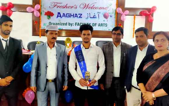नये छात्र छात्राओं के स्वागत में इस्लामिया डिग्री कालेज में हुआ फ्रेशर पार्टी का आयोजन