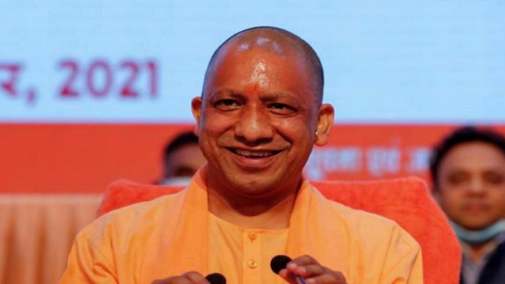 योगी सरकार का छात्रों को तोहफा, दिसंबर के दूसरे सप्ताह में फ्री स्मार्टफोन-टैबलेट