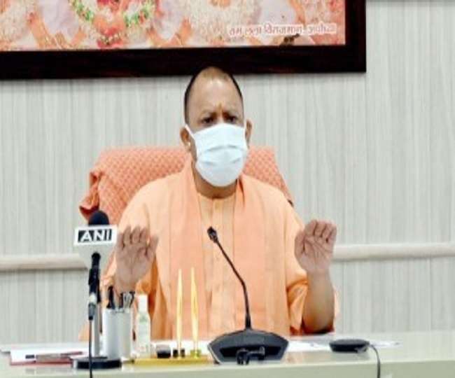 कोरोना वायरस के बढ़ते मामले देख योगी आदित्यनाथ सरकार बढ़ा सकती है सख्ती, वीकेंड कर्फ्यू पर भी विचार