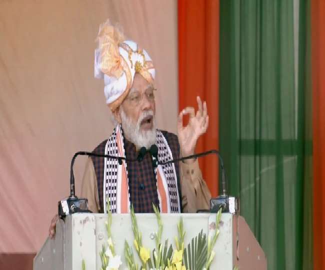 PM Visits Manipur: मोदी का बड़ा हमला, बोले- सत्ता के लिए मणिपुर को अस्थिर करना चाहते हैं कुछ लोग