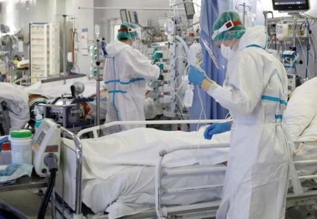 कोरोना के नए मामलों में कमी, 24 घंटे में आए 1 लाख 68 हजार नए केस