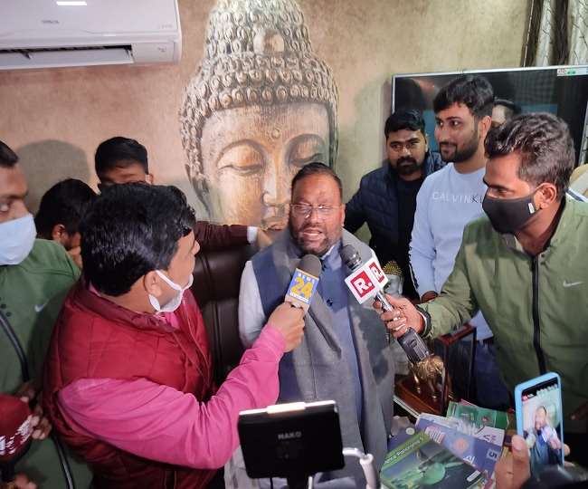 योगी आदित्यनाथ सरकार से इस्तीफा देने वाले स्वामी प्रसाद मौर्य के तेवर तल्ख, बोले- अभी देखिए आगे की धार