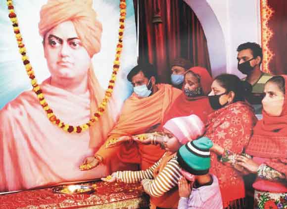 युवाओं के लिए प्रेरणास्रोत हैं स्वामी विवेकानंद: कालेंद्रानंद