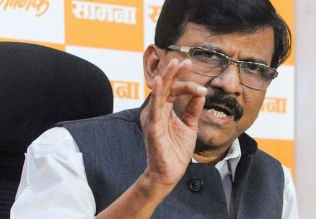 जेल में खुद से और दीवारों से करता था बात : संजय राउत