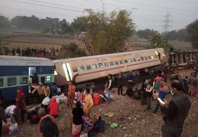 बीकानेर-गुवाहाटी एक्सप्रेस हादसाः मरने वालों की संख्या 9 पहुंची, रेस्क्यू आपरेशन हुआ पूरा