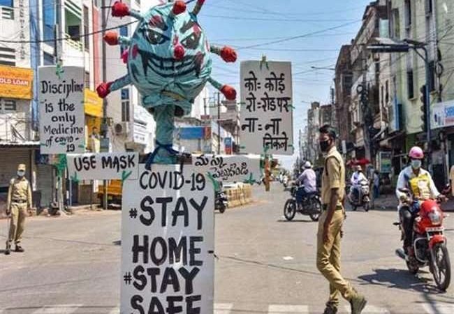 कोरोना के बढ़ते मामलों ने केरल और जम्‍मू कश्‍मीर में बढ़ाया प्रतिबंधों का दायरा, जानें- अन्‍य राज्‍यों का हाल
