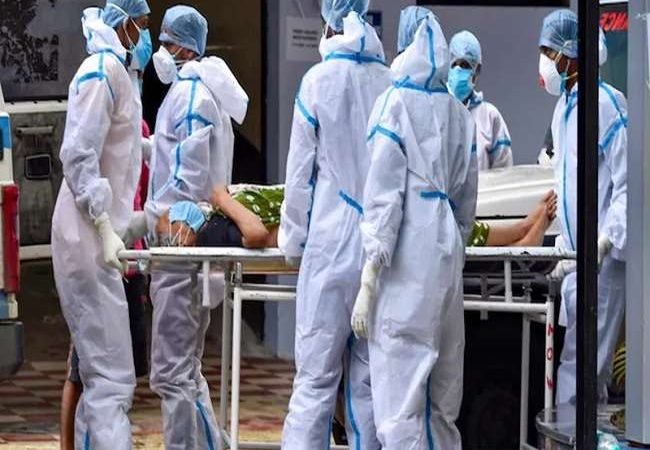 तेजी से बढ़ रहे कोरोना के मामले, कर्नाटक में 50 हजार और महाराष्ट्र में 40 हजार से अधिक नए केस, जानिए अन्य राज्यों का हाल