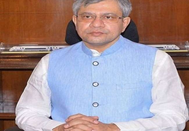 भर्ती प्रक्रिया पर उठे सवालों को हल करने के लिए रेल मंत्री ने संभाला मोर्चा, समाधान के लिए विशेष कमेटी का गठन, दूसरे चरण की परीक्षाएं स्थगित