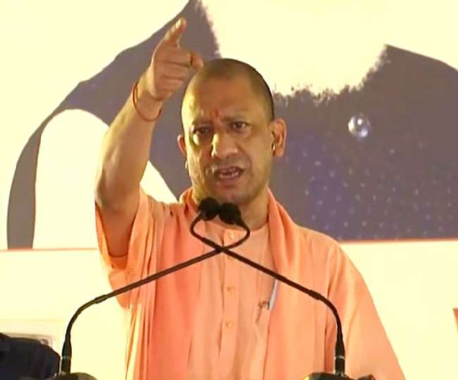 UP Election 2022: सीएम योगी का सपा पर हमला, बोले- वे अवैध तमंचों की फैक्ट्री लगवाते थे, हम डिफेंस कॉरिडोर लाए
