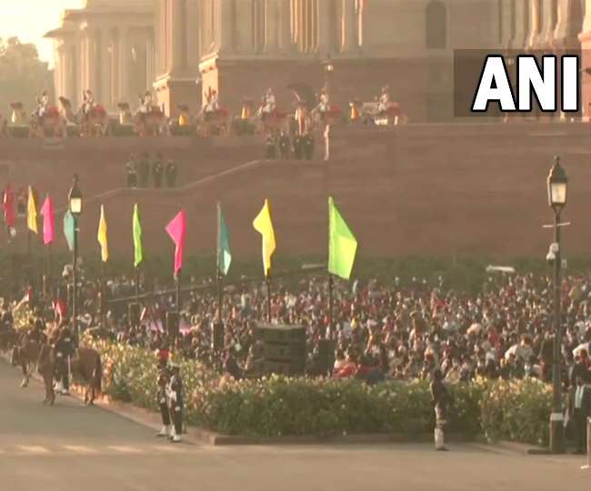Beating Retreat Live : विजय चौक पर बीटिंग रिट्रीट समारोह शुरू, गूंजा सेना का शौर्यगान, राष्ट्रपति, प्रधानमंत्री और रक्षा मंत्री मौजूद