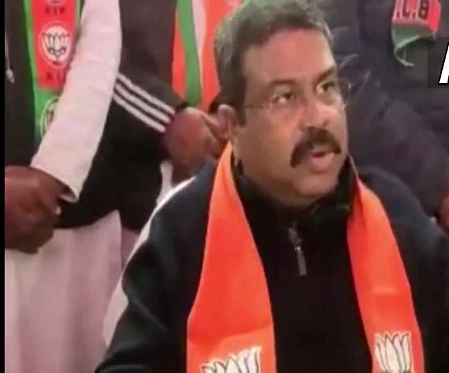 UP Election 2022: आगरा में केन्द्रीय मंत्री धर्मेन्द्र प्रधान बोले- जयंत चौधरी अभी बच्चे, उनको माफ करना हमारा फर्ज