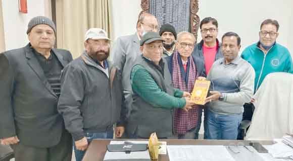 समस्याओं के निदान की मांग को लेकर जिला व्यापार मण्डल का शिष्टमंडल