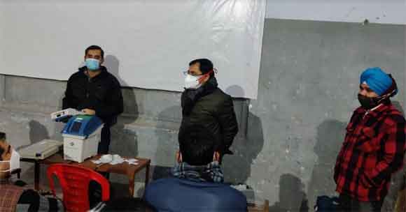 प्रशिक्षण में 63 मतदान कार्मिक अनुपस्थित