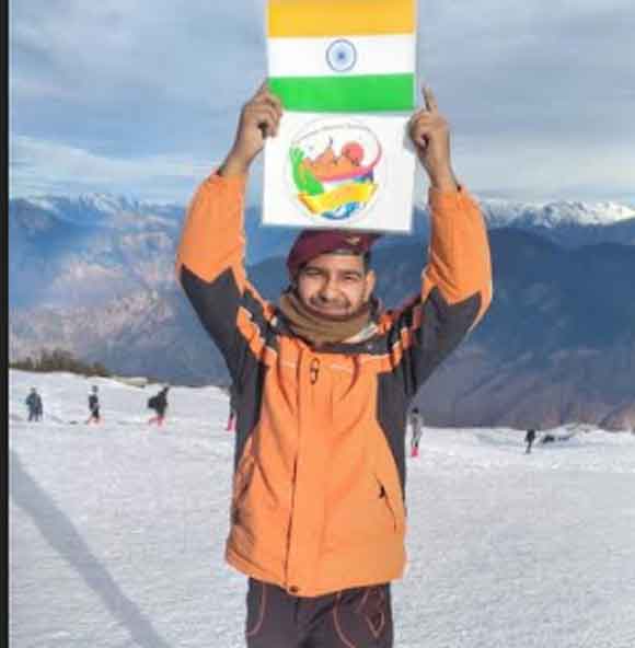 नकुड के युवापर्वतारोही ने साढे बारह हजार फुट उंची केंदरकांठा चोटी फतेह कर क्षेत्र का नाम रोशन किया
