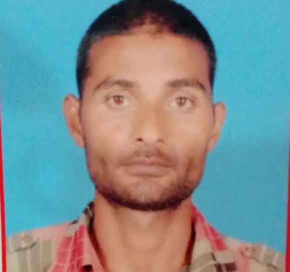 पुलिस क्षेत्राधिकारी को प्रार्थना पत्र देकर की लापता भाई की सकुशल बरामदगी की मांग