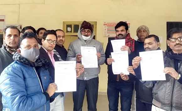 मुख्यमंत्री व जिलाधिकारी से 1 से कक्षा 12 तक के सभी मान्यता प्राप्त स्कूलो को खोले जाने की मांग