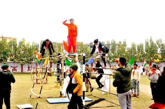 द दून वैली पब्लिक स्कूल में स्काउट एवं गाइड के एडवेंचर कैम्प का आयोजन