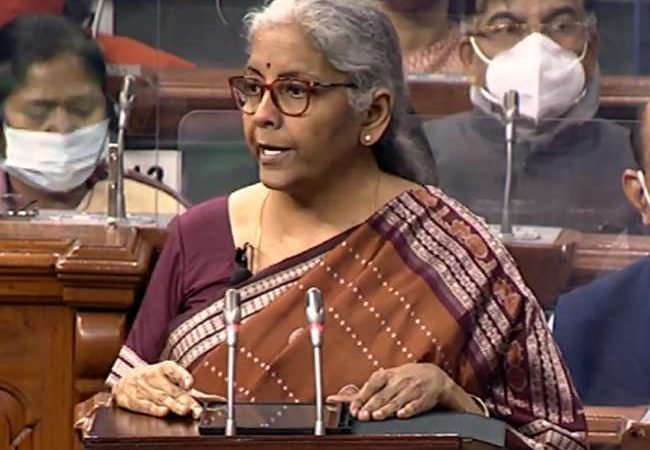 Budget 2022 LIVE: वित्त मंत्री निर्मला सीतारमण का ऐलान, इस साल शुरू की जाएगी 5G सेवा