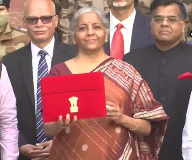 MSME Budget 2022: छोटे और मध्यम व्यापारियों पर सरकार मेहरबान , 1.30 करोड़ एमएसएमई को दी जाएगी अतिरिक्त ‘पूंजी’