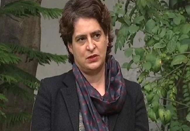 UP Election 2022: कांग्रेस का प्रत्याशी बदलने का सिलसिला जारी, कानपुर की खुशी दुबे की मां की जगह बहन को टिकट