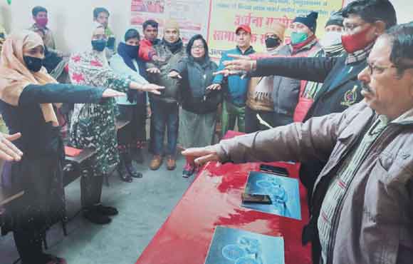 नागरिकों को दिलाई मतदान की शपथ