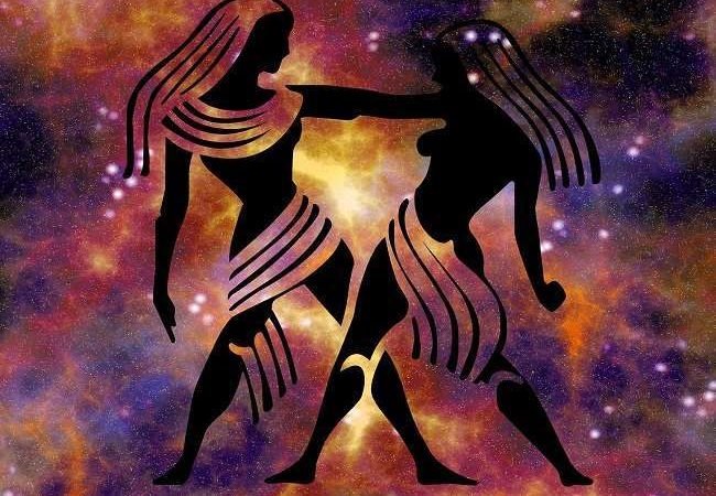 मिथुन राशिवालों की आज व्यावसायिक प्रतिष्ठा और आर्थिक आय में बढ़ोतरी होगी