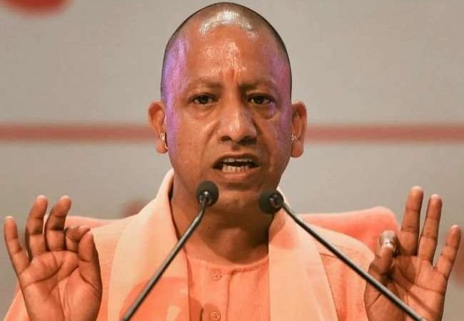 सीएम योगी बोले, सपा को बुलडोजर से है परेशानी, राजा महेंद्र प्रताप व एएमयू का भी किया जिक्र