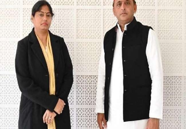 UP Election 2022: अखिलेश यादव का डैमेज कंट्रोल, अपना दल कमेरावादी पार्टी को सात सीट; सपा के सिंबल पर लड़ेंगी पल्लवी