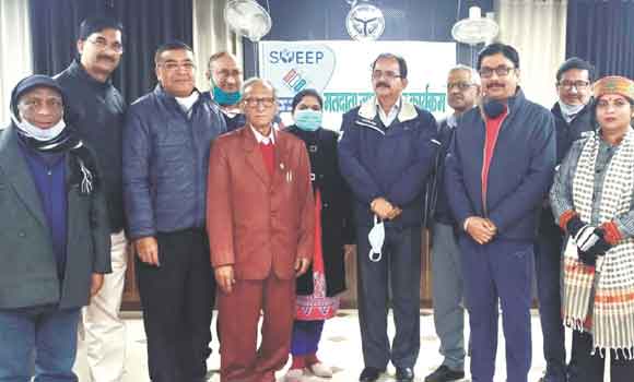 छोड़ो सारे अपने काम पहले चलो करो मतदान: शीतल टण्डन