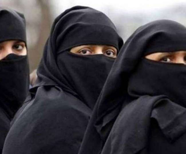 हिजाब विवाद : कर्नाटक में उ‍च्‍च शिक्षा विश्‍वविद्यालय और कालेज 16 फरवरी तक बंद, पुलिस को सख्‍ती बरतने के निर्देश