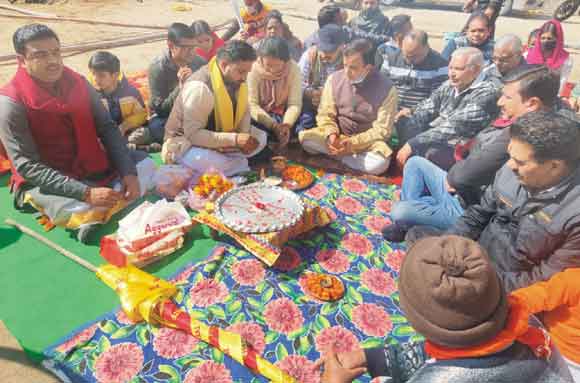 विधि विधान के साथ किया बल्ली पूजन
