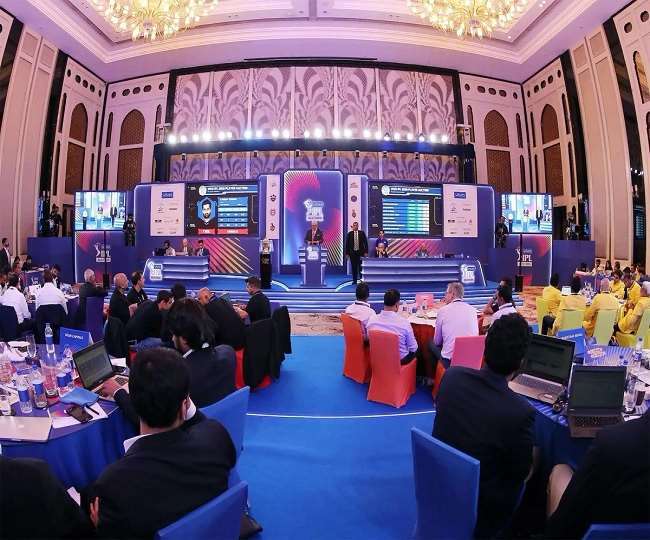 IPL Auction 2022 LIVE: मुंबई के हुए उनादकट, तबरेज शम्सी और पीयूष चावला अनसोल्ड